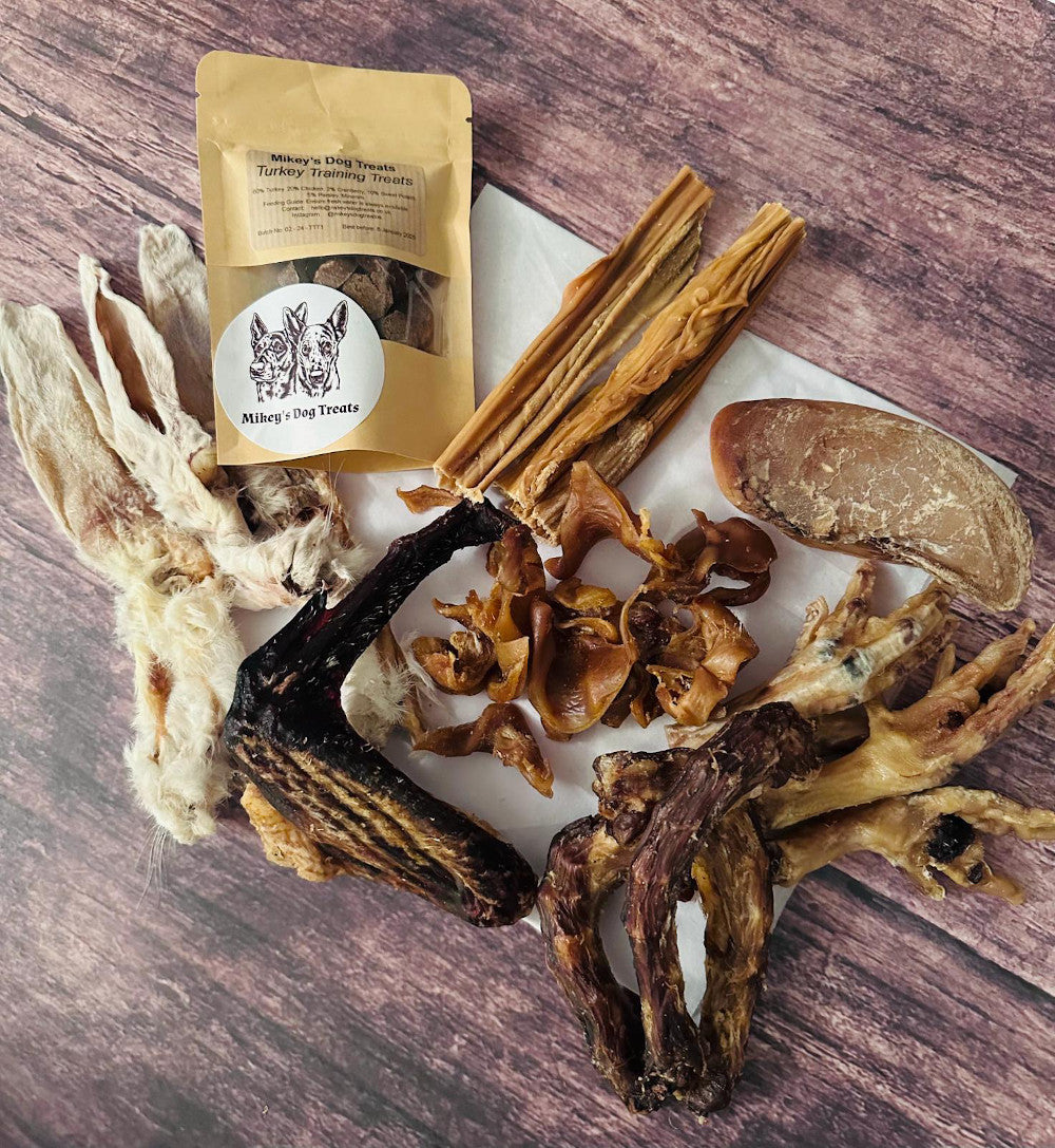 20+ Piece "I am a good dog" Air-Dried Treats Selection Box